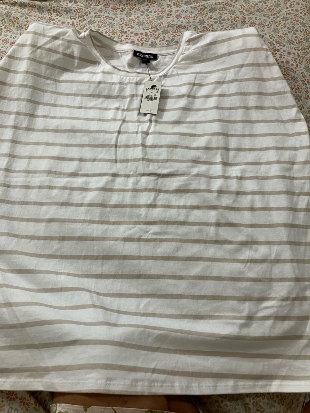 Express Men’s White and Beige Striped Crewneck Tee